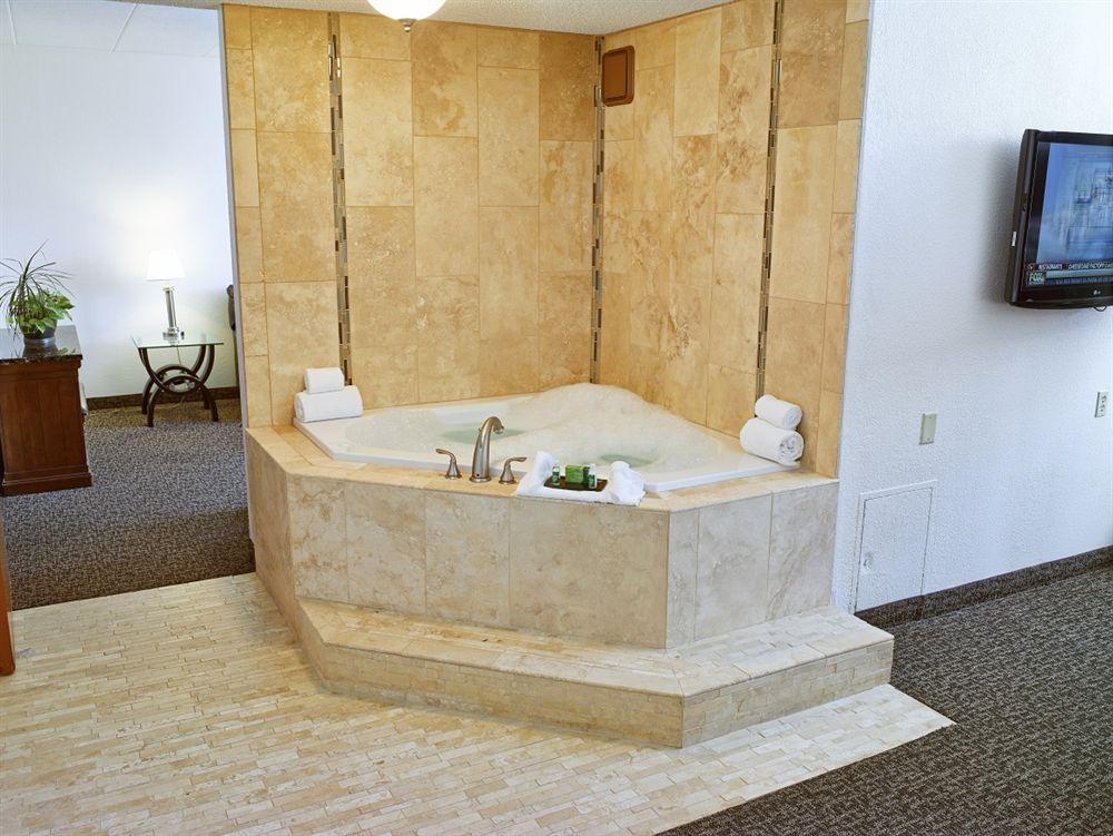 Livinn Hotel St Paul East / Maplewood Bagian luar foto