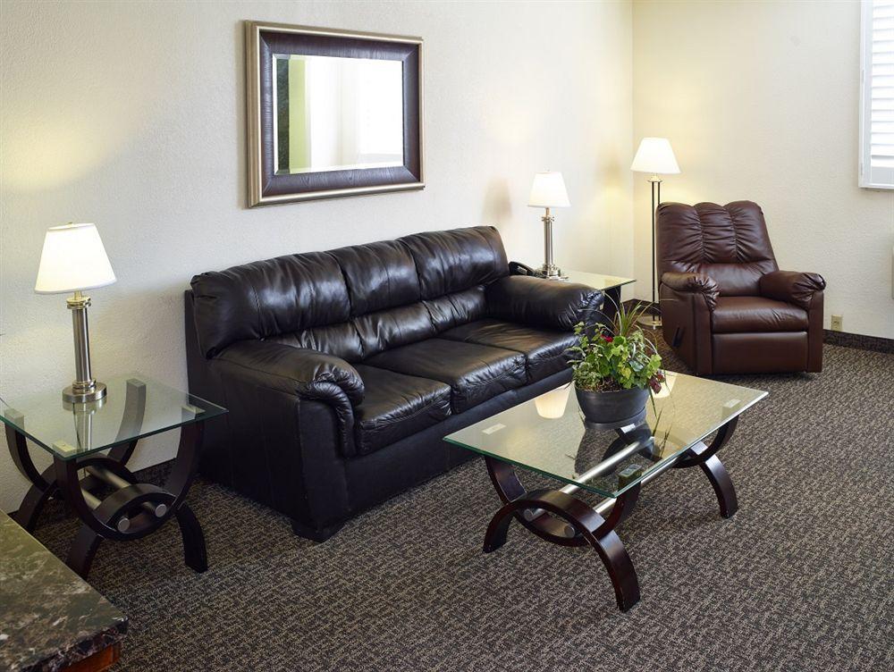 Livinn Hotel St Paul East / Maplewood Bagian luar foto