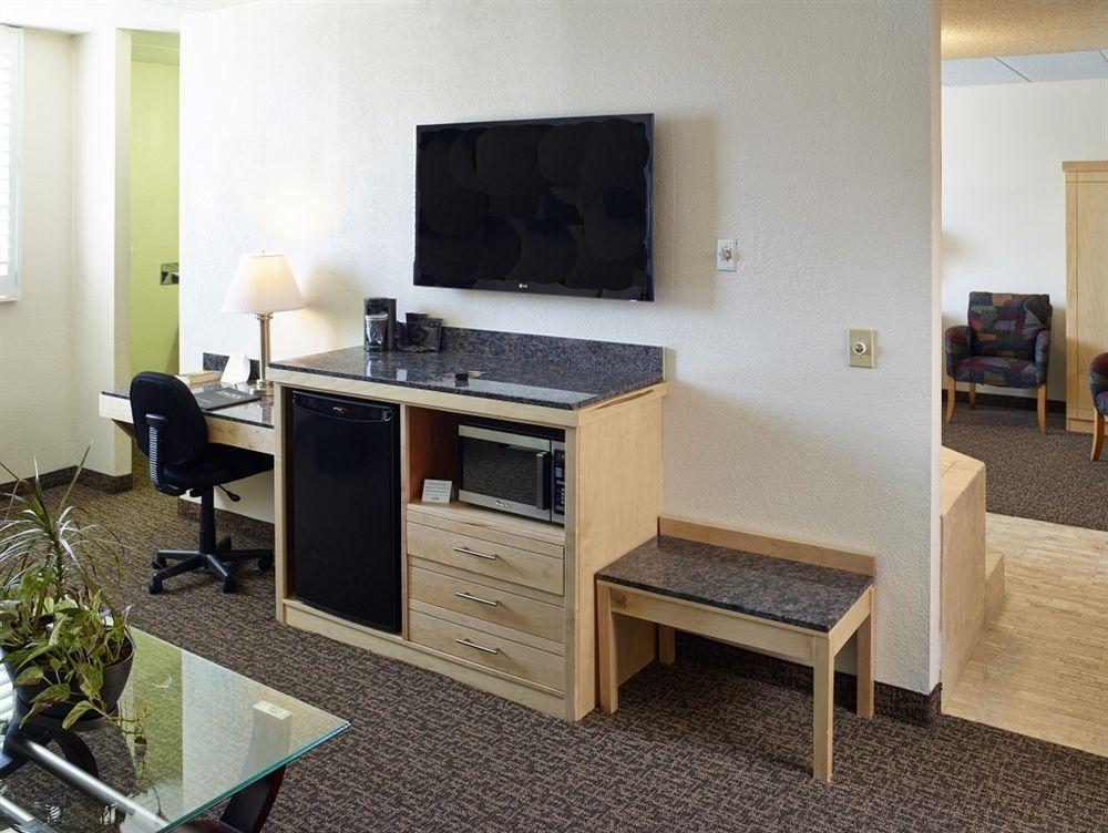 Livinn Hotel St Paul East / Maplewood Bagian luar foto