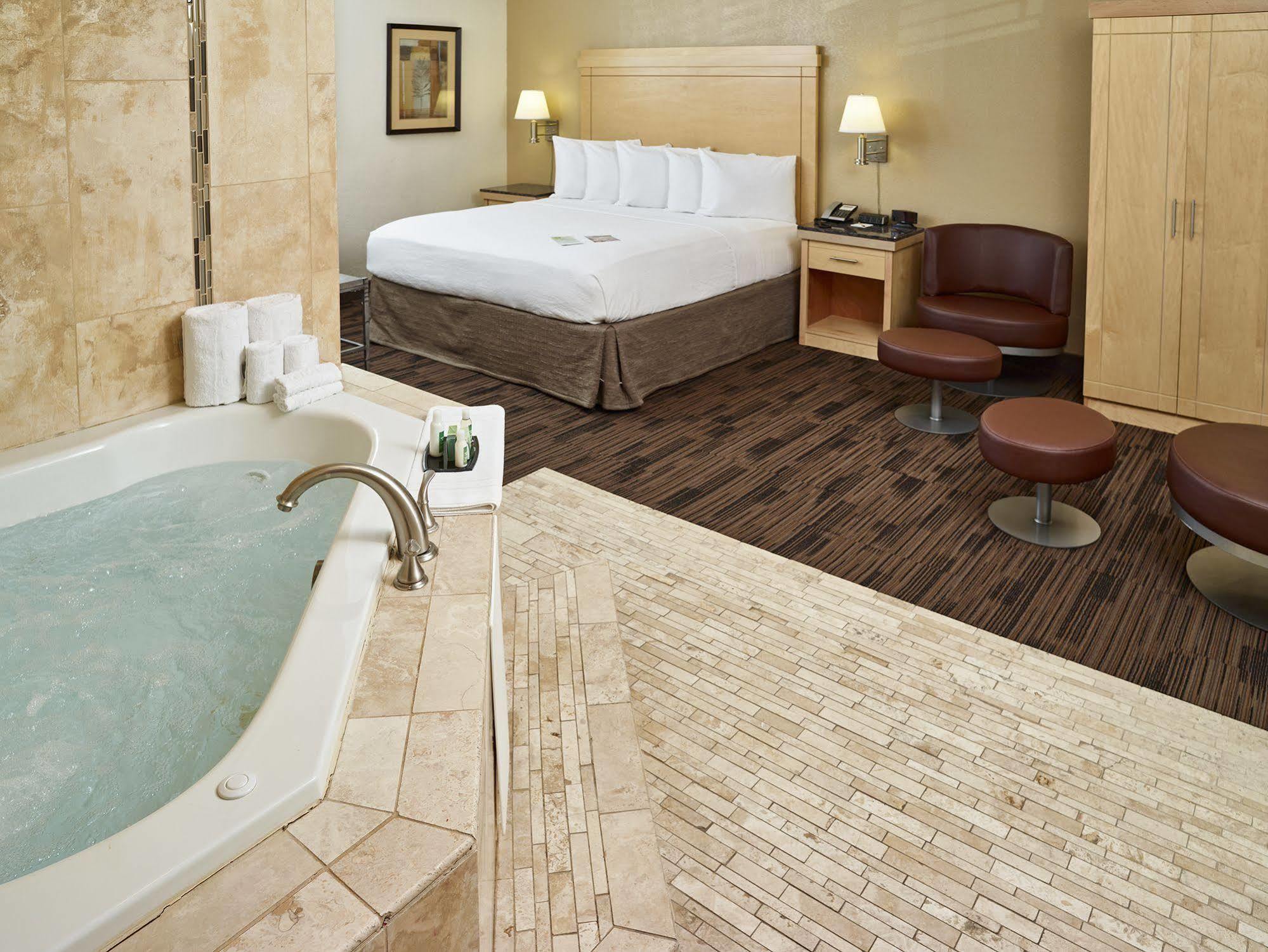 Livinn Hotel St Paul East / Maplewood Bagian luar foto