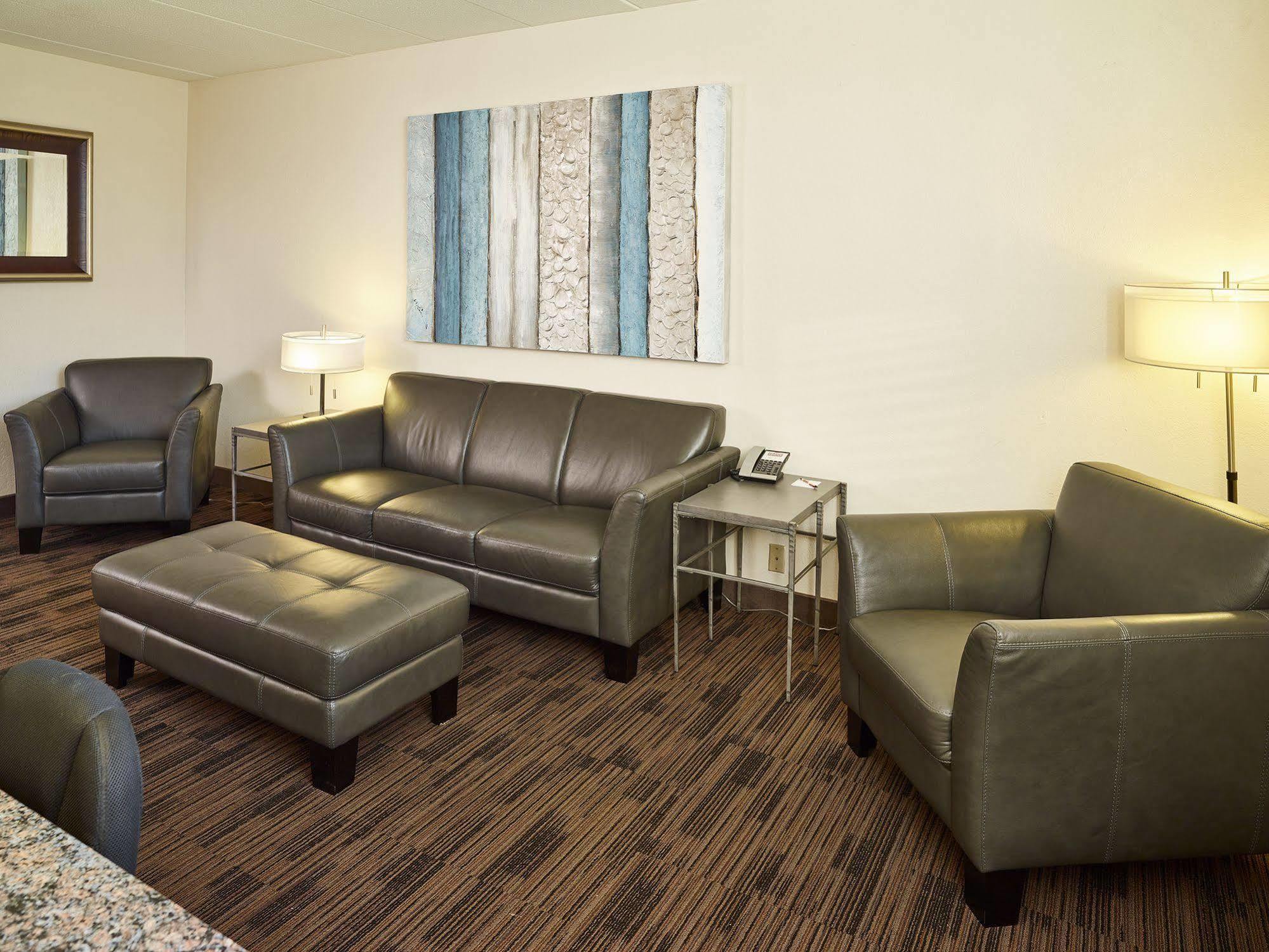 Livinn Hotel St Paul East / Maplewood Bagian luar foto