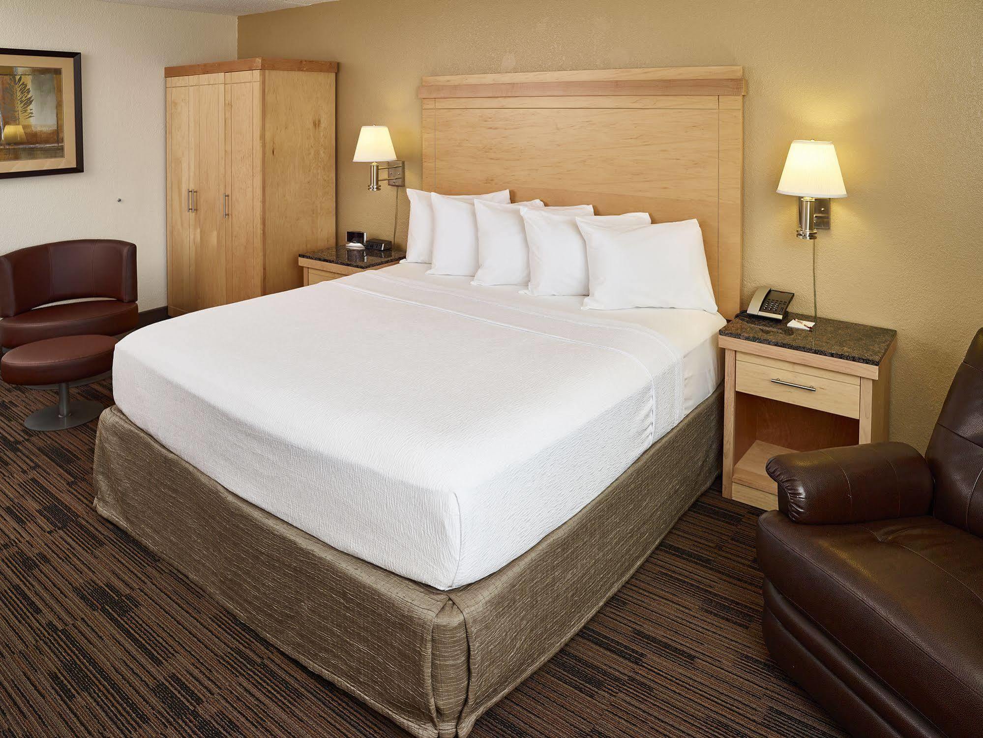 Livinn Hotel St Paul East / Maplewood Bagian luar foto