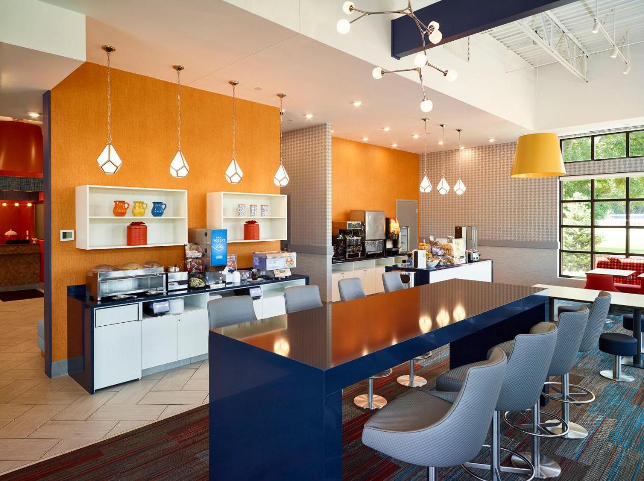 Livinn Hotel St Paul East / Maplewood Bagian luar foto